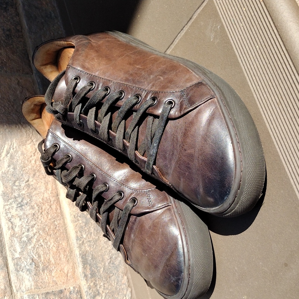 Thurday  premier fashion sneaker